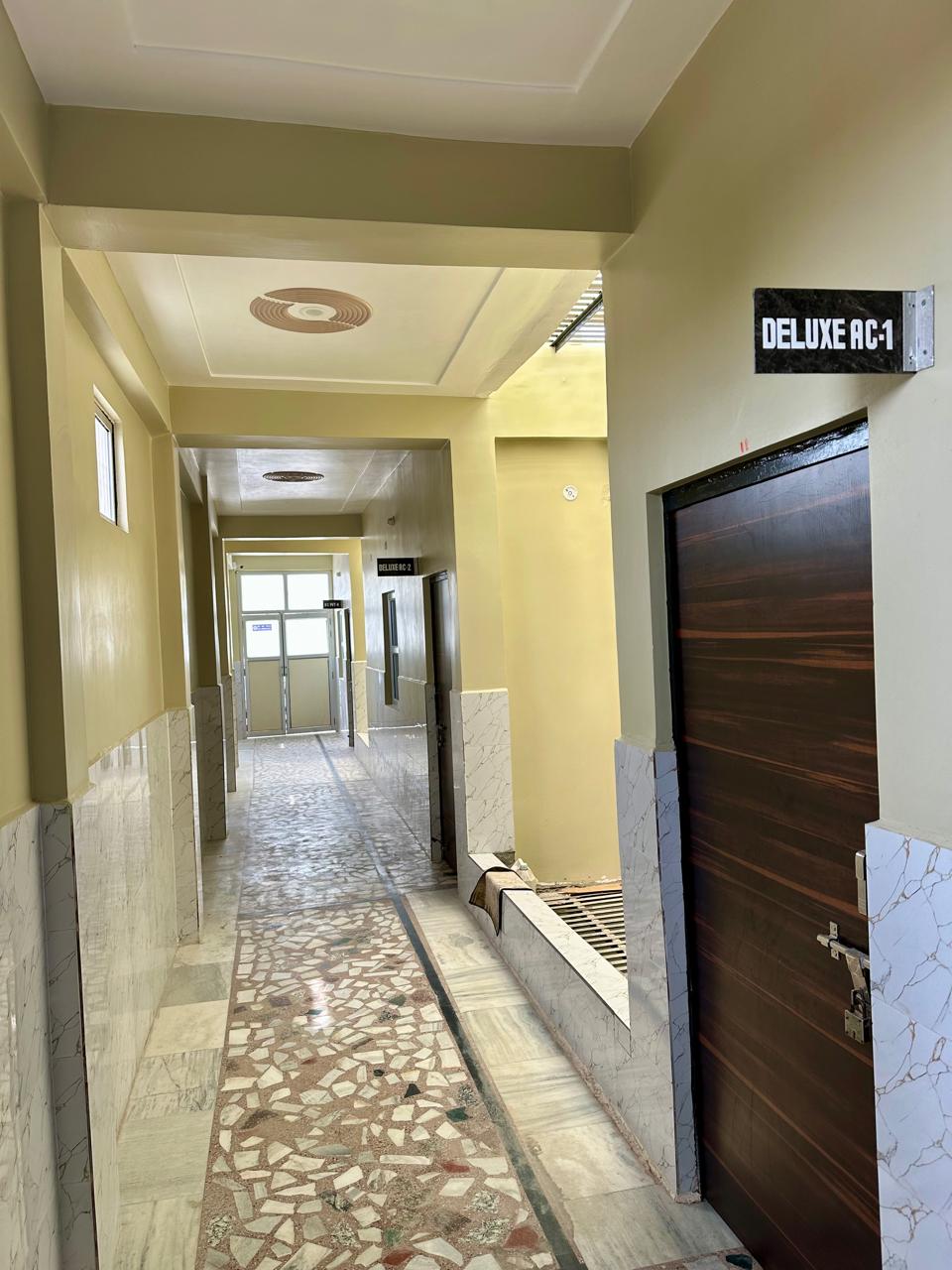 Deluxe Room Section